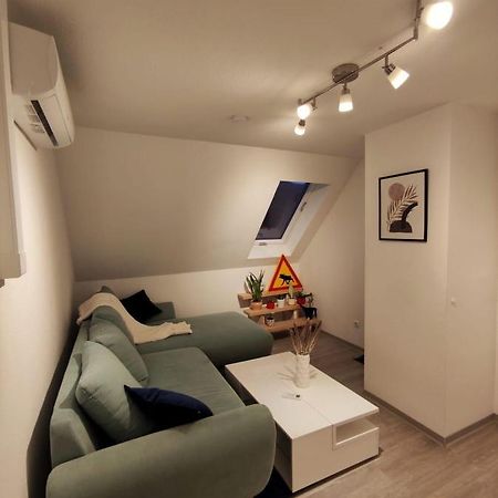 Dachgeschosswohnung Mit Klimaanlage In Bester Lage Menden Exterior foto