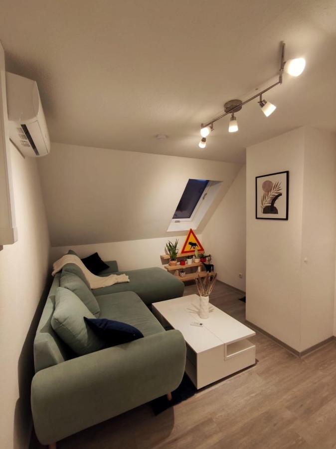 Dachgeschosswohnung Mit Klimaanlage In Bester Lage Menden Exterior foto