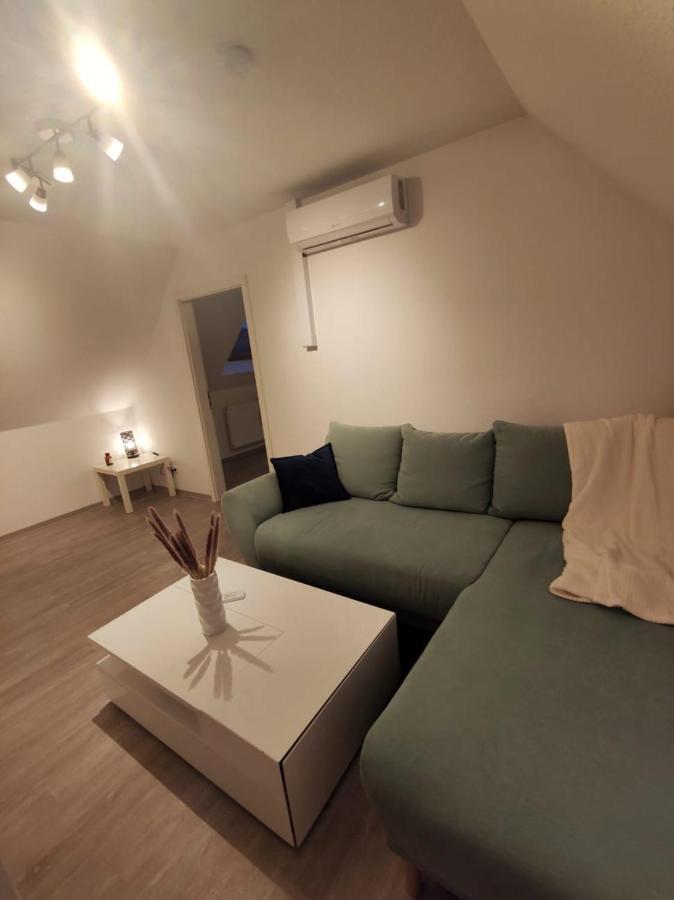 Dachgeschosswohnung Mit Klimaanlage In Bester Lage Menden Exterior foto